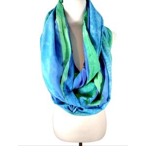 💸$9 Batik 100 % Cotton Raw Edge Button Up Infinity Scarf